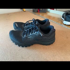 Brooks Ghost 12 Womens 9.5 GUC